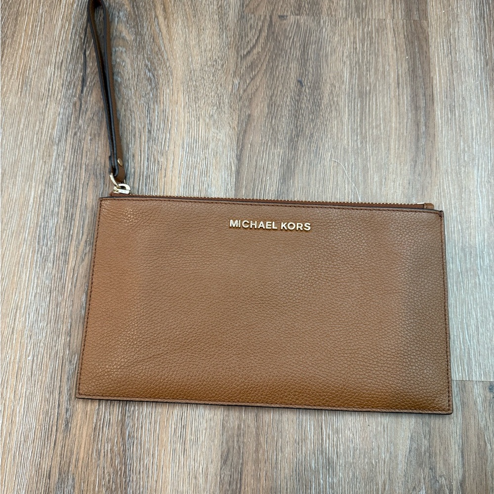 Michael Kors Wristlet/Clutch Black Leather‎ 10x5.5”
